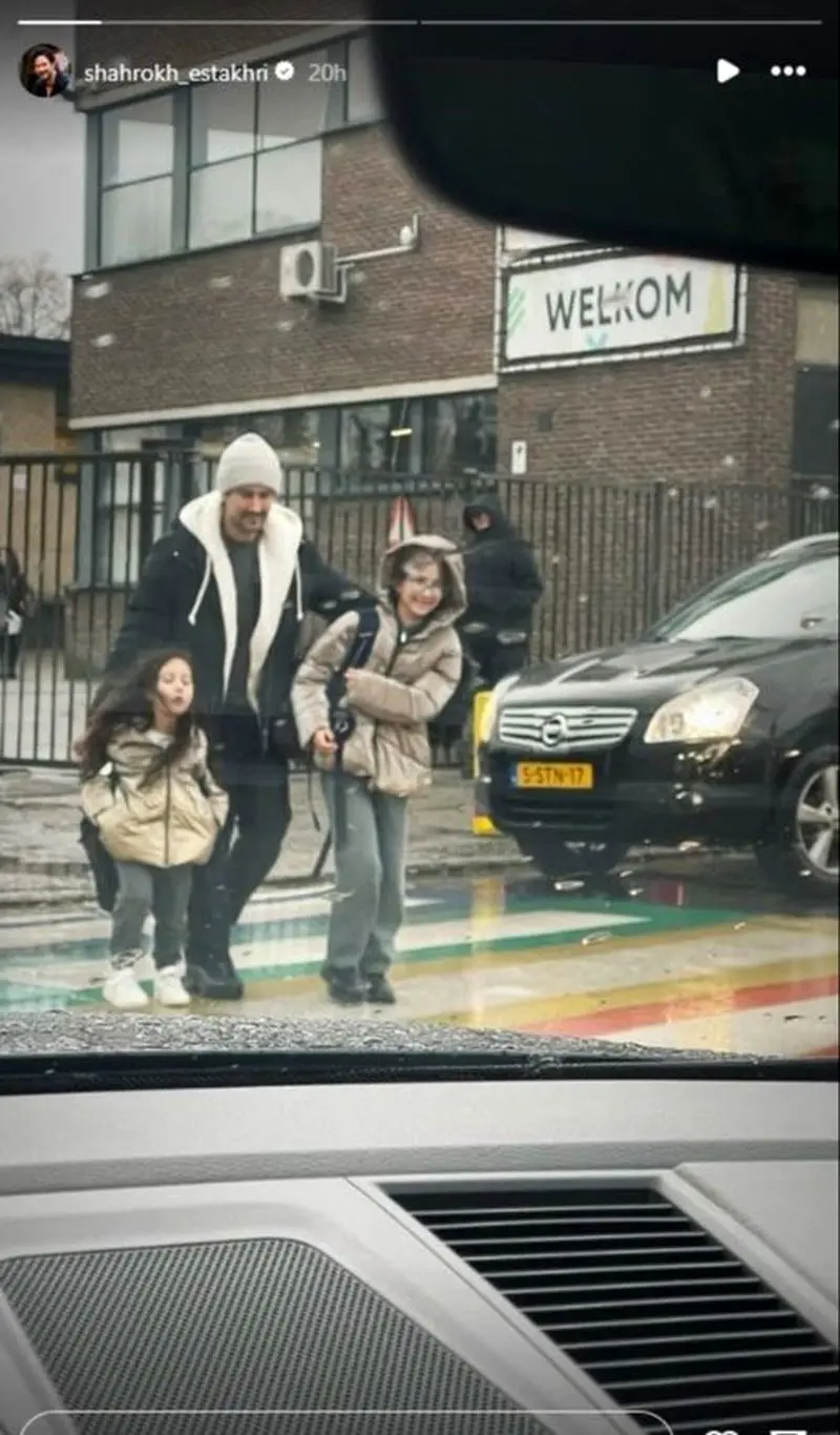 شاهرخ استخری و دخترانش