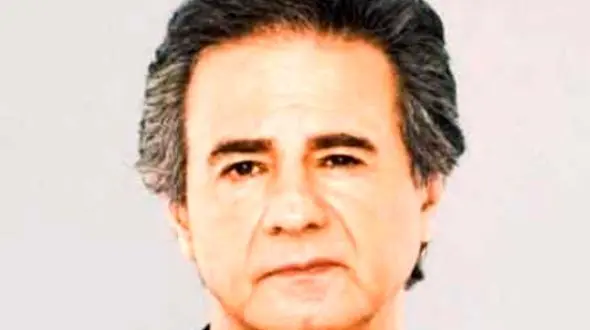 دانلود آواز باشکوه  عارف  / آهنگ صدای تو گرم و غمگین