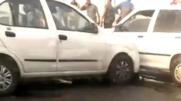 فیلم تصادف زنجیره ای در بندر شهید رجایی / گازوئیل پاشی حادثه آفرید