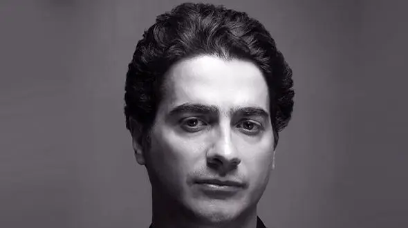 فیلم آواز باشکوه  همایون شجریان ! / آنقدر جگرسوز خواند که همه به هق هق گریه افتادند !