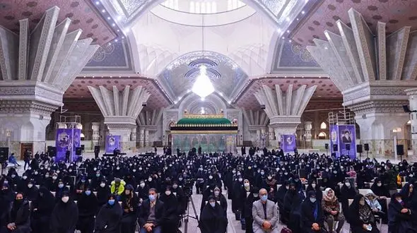 آیین‌های باشکوه به مناسبت میلاد حضرت فاطمه زهرا‌(س) و میلاد امام خمینی‌(ره)