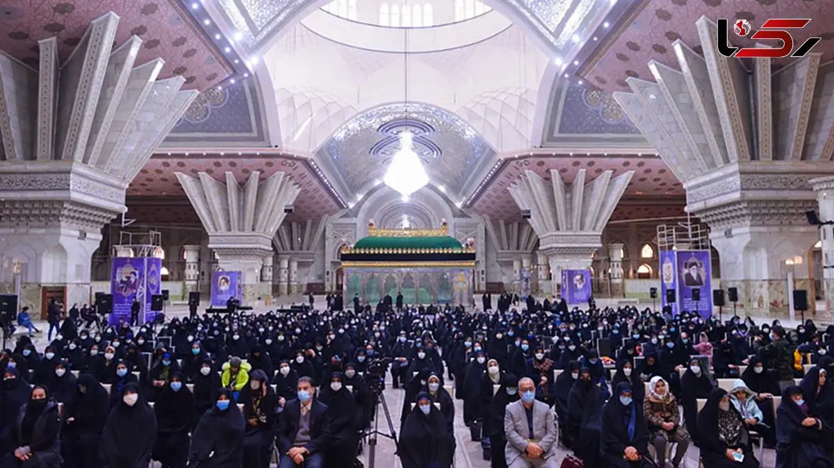 آیین‌های باشکوه به مناسبت میلاد حضرت فاطمه زهرا‌(س) و میلاد امام خمینی‌(ره)