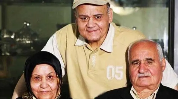 نگاهی به حضور احساسی و دلگرم کننده بازیگران در مراسم ختم پدر کمدین محبوب اکبر عبدی/ استایل نسرین مقانلو، مرجلنه گلچین،فریبا کوثری، رضا بنفشه‌خواه