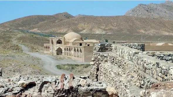 در سفر به دامغان از این کاروانسرا دیدن کنید + عکس