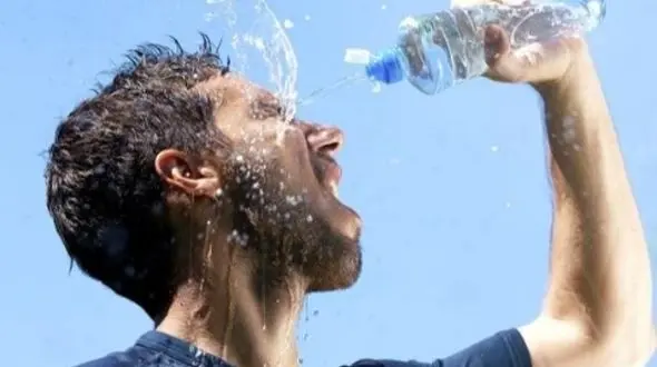 چگونه بدن در برابر گرمای 40 درجه واکنش نشان می‌ دهد؟