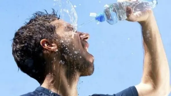 چگونه بدن در برابر گرمای 40 درجه واکنش نشان می‌ دهد؟
