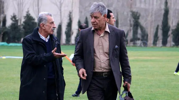 رحمتی استقلال را نابود کرد