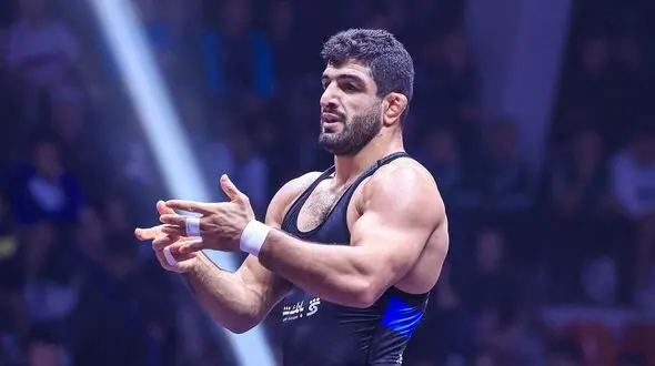 فدراسیون کامران قاسمپور را از لیگ معاف کرد