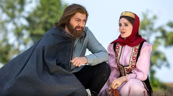 سارای گرجی سریال جیران اروپایی شد+ چه خدمتکار دلبری!