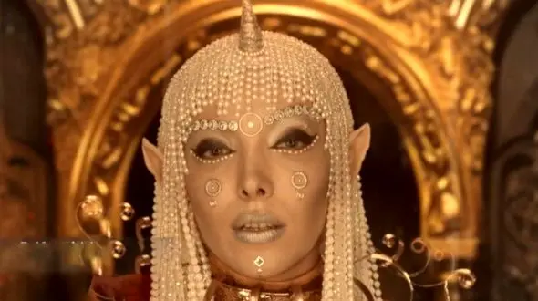 نگاهی داریم به سیر حرکت صدف اسپهبدی در بازیگری از «علفزار» تا «بازنده» / مسیر سبز