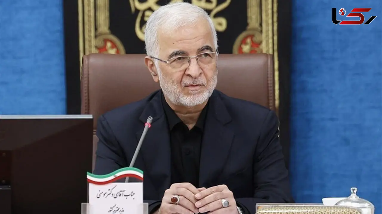 رهبر انقلاب مومنی را جانشین فرماندهی کل نیروهای مسلح در نیروی انتظامی  منصوب کرد