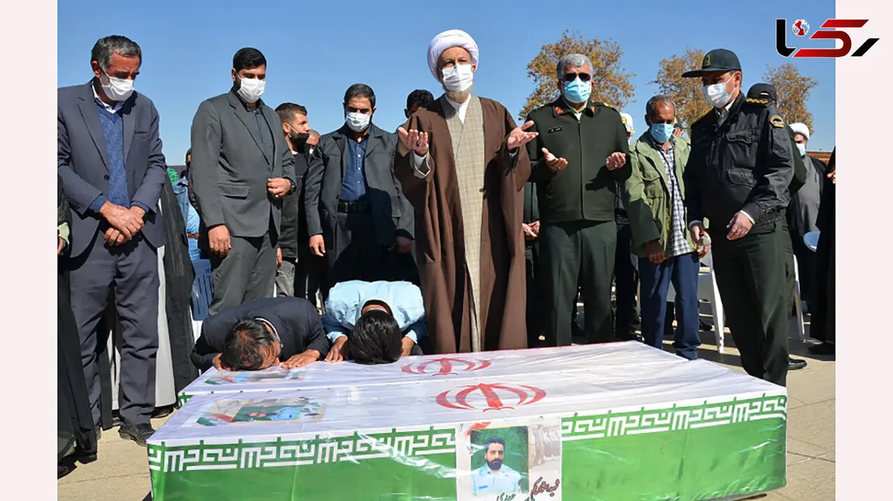 تشییع پیکر پاک و مطهر 2 شهید گرانقدر ناجا در استان فارس  + عکس
