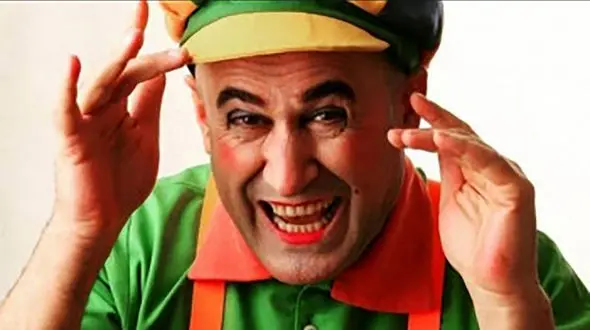 اولین عکس از همسر شیک و پسر موفرفری حسنی معروف / تفاوت فاحش بین پدر و پسر !