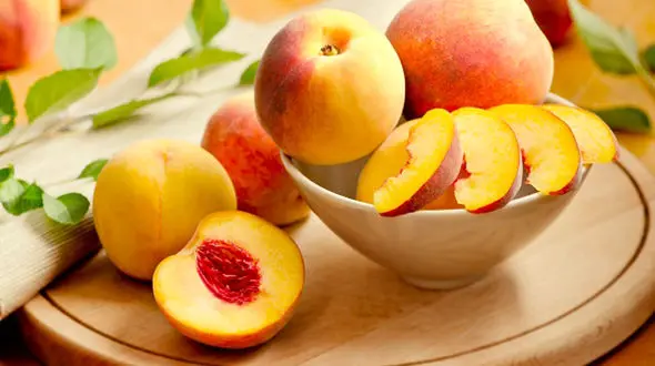 ضربه فنی بوی بد دهان با یک میوه