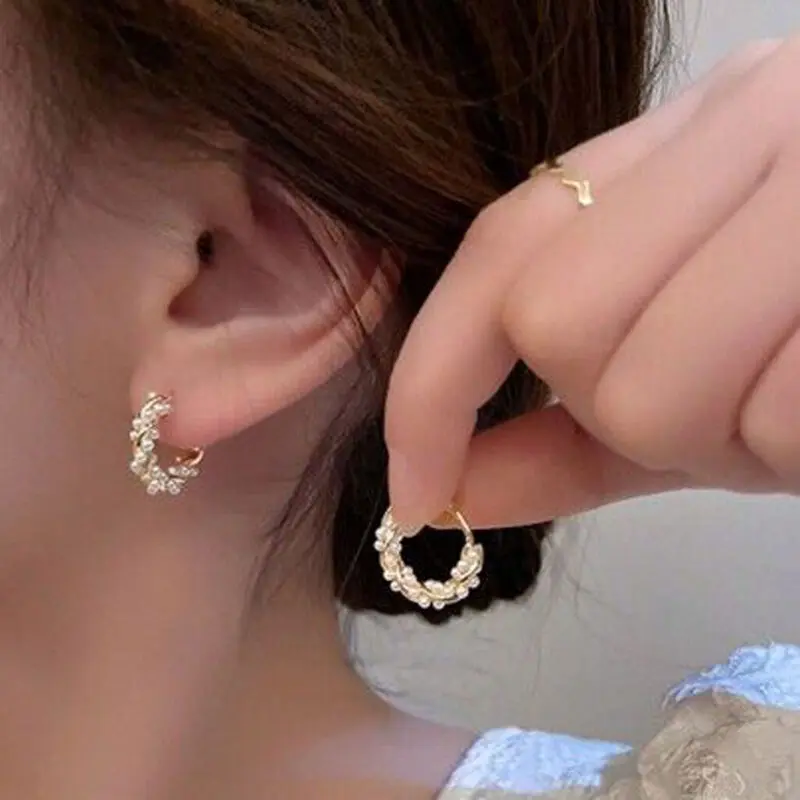 گوشواره‌ ترند دخترانه حلقه ای ۲۰۲۵