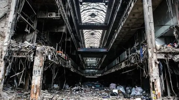 آتش در قطب بازار پوشاک کشور / 100 ساختمان دیگر در نوبت ویرانی!