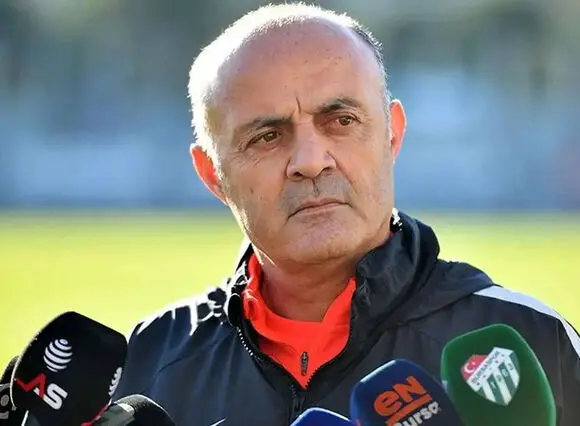 بازداشت مربی استقلال تکذیب شد
