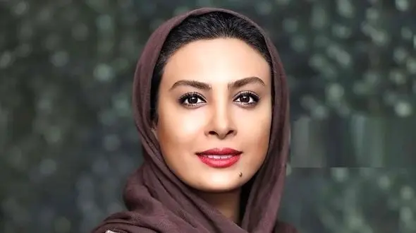 استایل شیک حدیثه تهرانی در کویر / ماه بالای سر تنهایی است ...