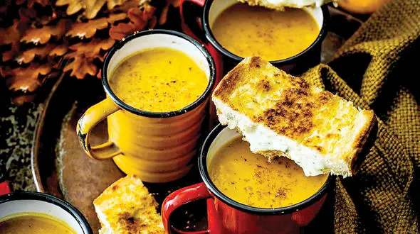 سوپ خامه‌ای کدو حلوایی همراه با پنیر + روش پخت