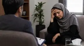 زن جوان با دیدن شوهرش با دختری 20 سال جوانتر درخواست طلاق داد؛ اما راز ازدواج اول مرد همه چیز را تغییر داد