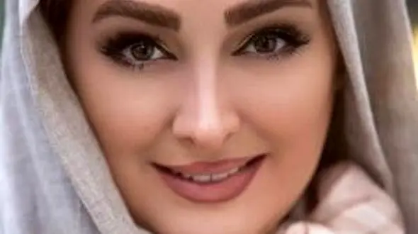 فیلم /  الهام حمیدی ابروهایش را کلا تغییر داد ! / خانم بازیگر سرزمین مادری کلا دگرگون شد !