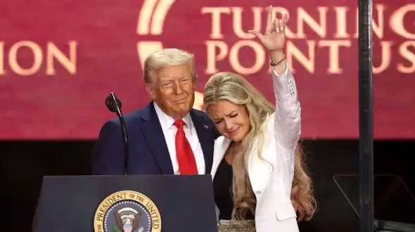 ترامپ: چارلی کرک غول نسل خود و شهید و قهرمان بود