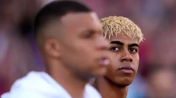 مقایسه جذاب یامال و امباپه در 17 سالگی؛ کدام ستاره برتر است؟