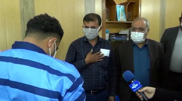 پاره شدن طناب دار از گردن جوان قاتل / 11 سال پیش در بوشهر خون به پا کرده بود + عکس