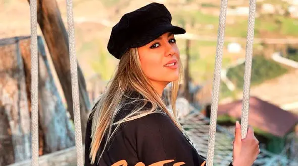 حاملگی خانم خواننده ایرانی ازدواج مخفی اش را لو داد ! + عکس و توضیحات ستین