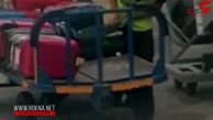 دزدی از چمدان یک زن در فرودگاه + فیلم