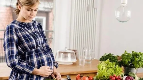 درمان غذایی ساده برای  سوزش سر دل مادران باردار