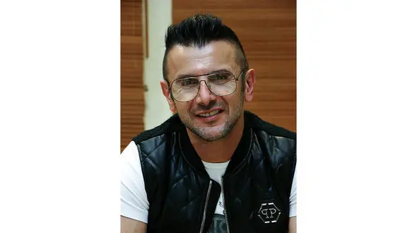 عینک هم چروک های صورت «امین حیایی» را نپوشاند! +عکس