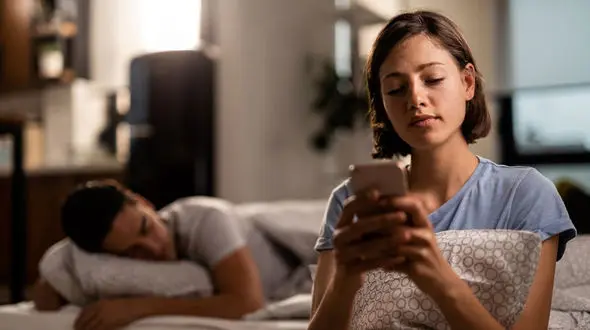 این زنان تمایل به خیانت دارند  /نشانه‌های خیانت زنان  و هشدار به مردان !