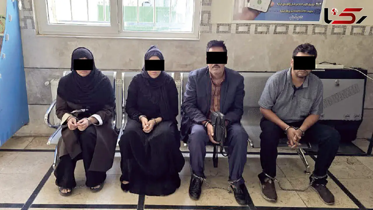 دستگیری باند حرفه ای کف زنی در مشهد و سرقت دلار از گردشگران خارجی