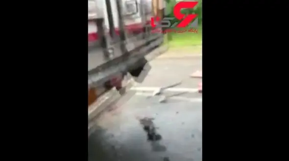 لحظه جزغاله شدن تازه عروس داماد در  داخل ماشین + فیلم 16+