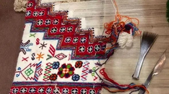 جای خالی دست ساخته های بومی در بازارچه صنایع دستی ایذه 