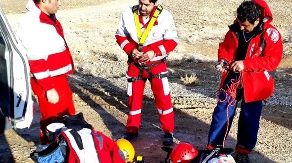 فوری / پیدا شدن 2 گوشی موبایل در عملیات جستجو لاشه هواپیما در دنا