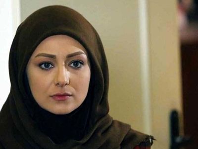 شوهر ویدا جوان بازیگر سریال ناریا: به جای گل و شیرینی با کتاب سعدی به خواستگاری ویدا رفتم! حتی عاقد هم از  مهریه ویدا تعجب کرد !