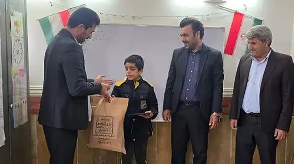 کشف آجرنوشته تاریخی توسط دانش‌آموز دلفانی