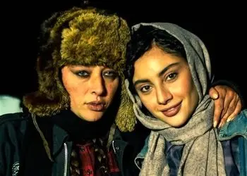 ترلان پروانه و آناهیتا درگاهی در اتاق گریم سریال «غربت» + عکس