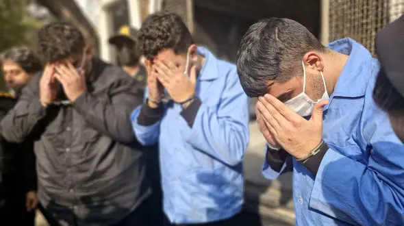 دستگیری شرور خیابان جیحون / 8 خودرو را تخریب کرده بود