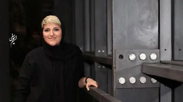 عکس خواننده زن زیرزمینی در اکران فیلم اروند! +عکس 