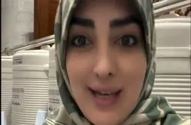 ترفند خلاقانه  ستاره سادات قطبی برای نماز خواندن بدون مهر در خانه خدا/ زیارت قبول حاج خانوم