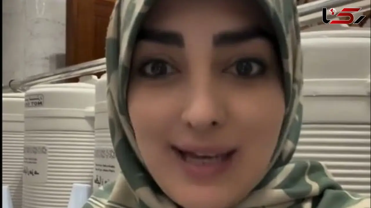 ترفند خلاقانه  ستاره سادات قطبی برای نماز خواندن بدون مهر در خانه خدا/ زیارت قبول حاج خانوم