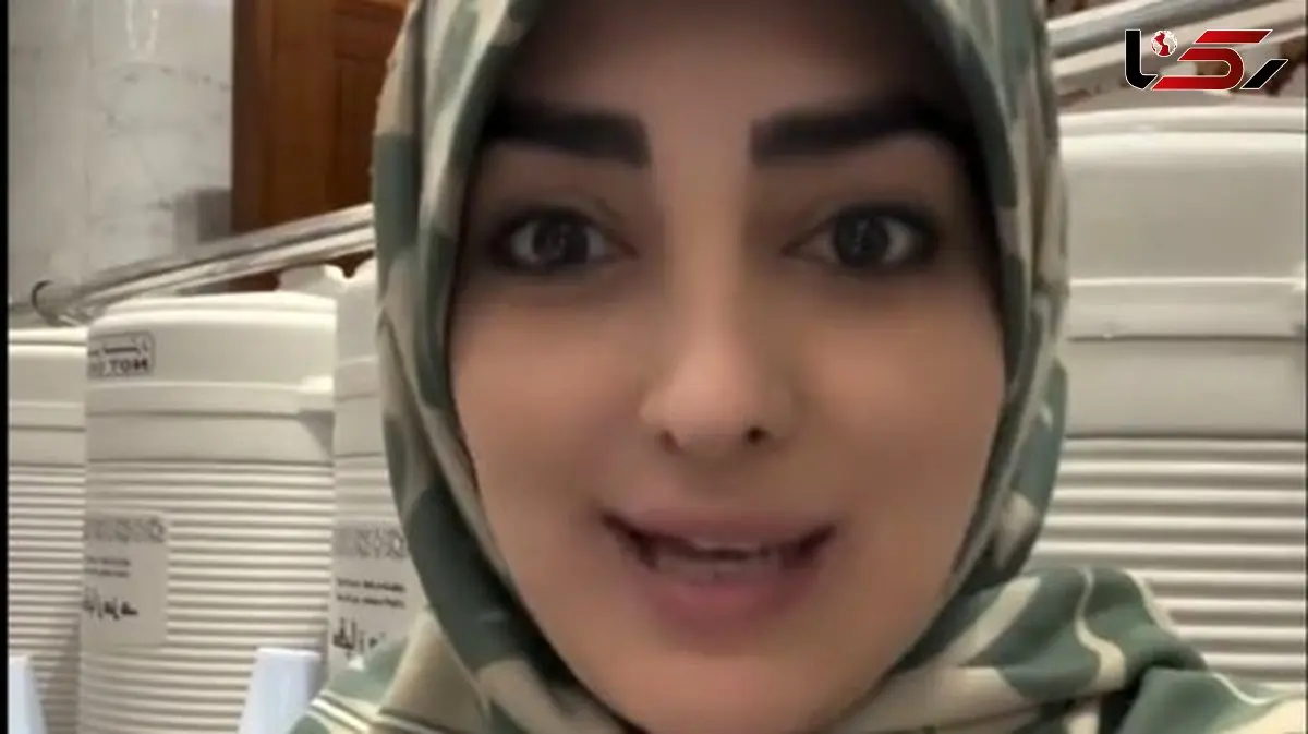 ترفند خلاقانه  ستاره سادات قطبی برای نماز خواندن بدون مهر در خانه خدا/ زیارت قبول حاج خانوم