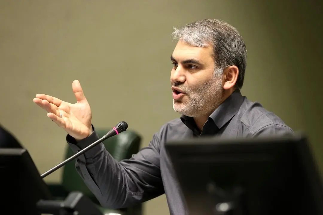 لایحه بودجه ۱۴۰۵ هیچ ارتباطی با برنامه هفتم ندارد/ به شما خیانت و به شعور ملت توهین شده است