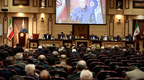 تذکرات اعضا درباره رانت، قوانین دست‌وپاگیر، و فشار بر صنایع بزرگ و کوچک