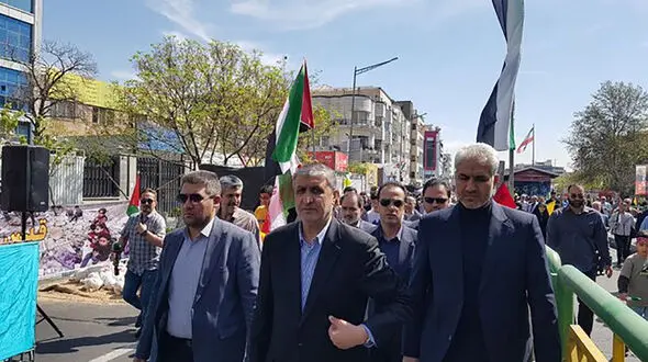 حضور رئیس سازمان انرژی اتمی در راهپیمایی روز قدس