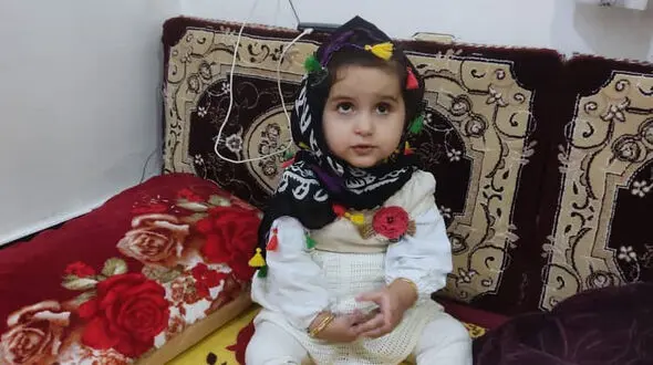 چشمان فاطمه کوچولو می میرند / کمک کنید + فیلم سرنوشت تلخ دختربچه مریوانی