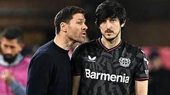 واکنش جالب سرمربی سردار آزمون   به هدایت رئال